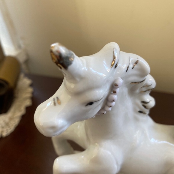 Vintage Unicorn with Flowers Porcelain Figurine - Picture 9 of 9
